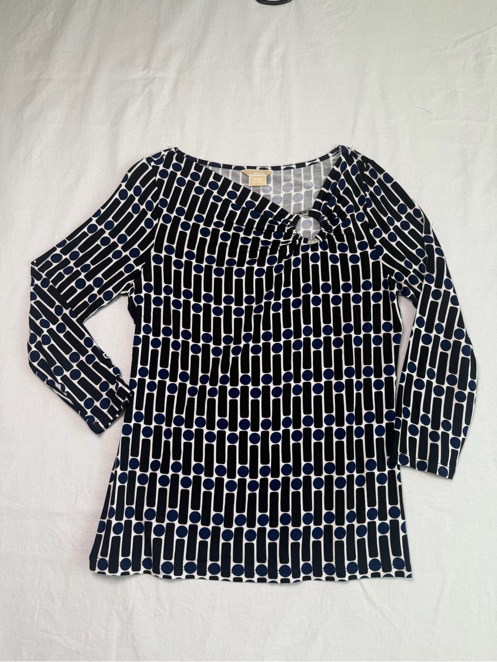 Michael Kors-Geometric Knot-Neck Long Sleeve Top - Navy & White (E0016)